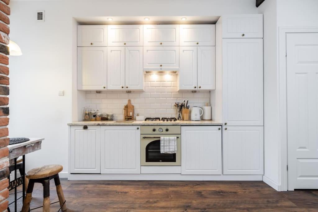 Chmielna Studio, Railway Station Apartament