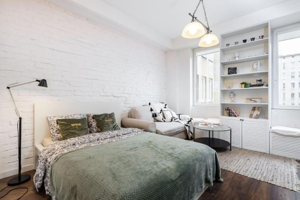 Chmielna Studio, Railway Station Apartament